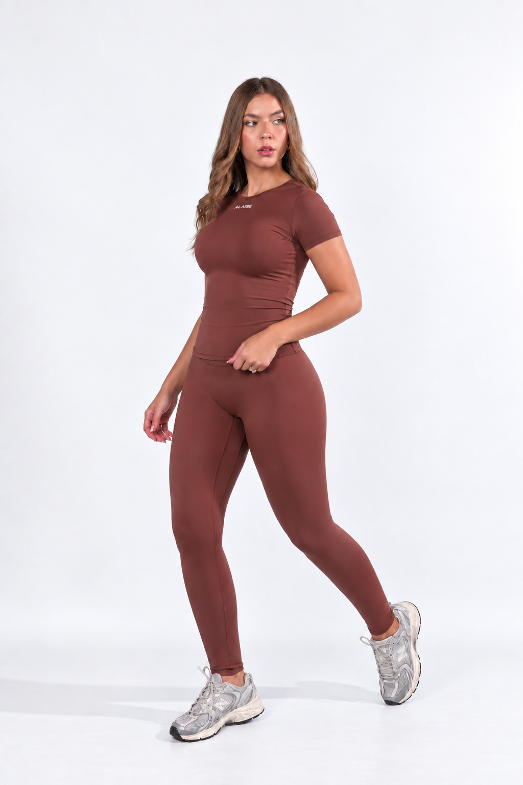 Conjunto Core Lux Manga Corta Marrón