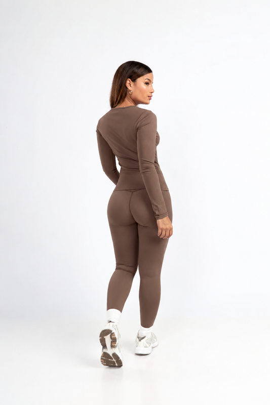 Conjunto Core Lux Manga Larga Moca